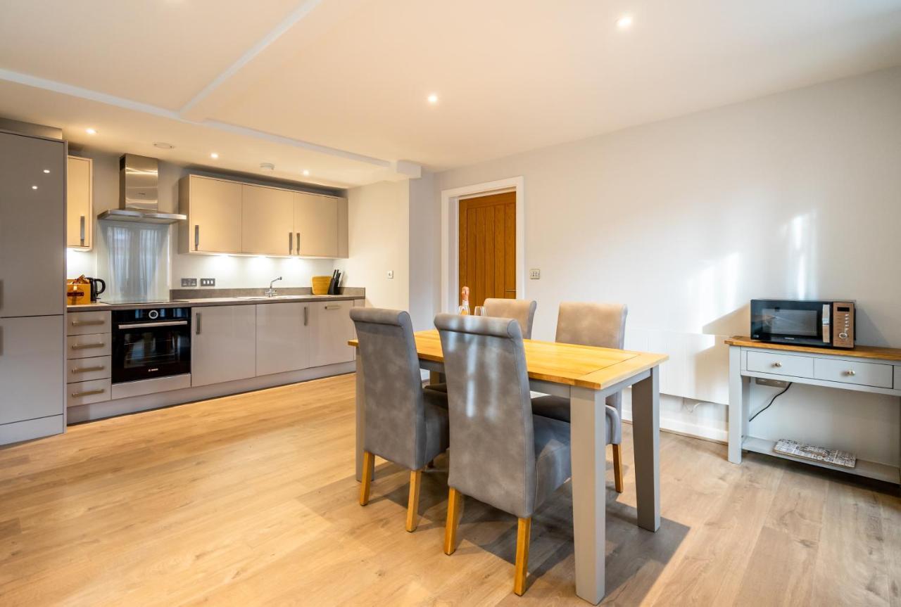 6 St Johns Mews York Exterior foto
